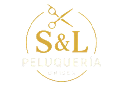 Logotipo dorado de S&L Peluquería con un icono de tijeras dentro de un círculo sobre fondo blanco.