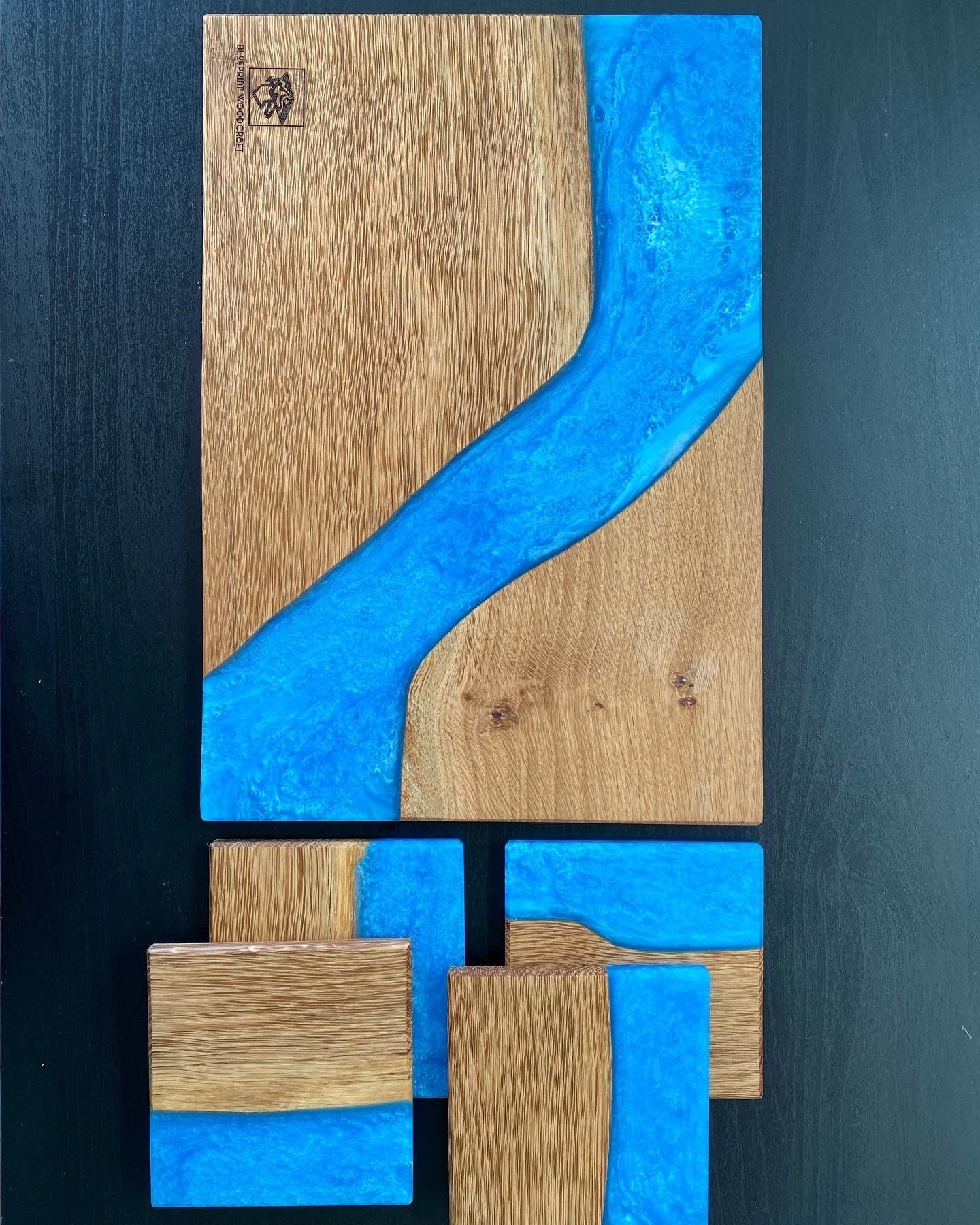 Oak  board  and coasters set