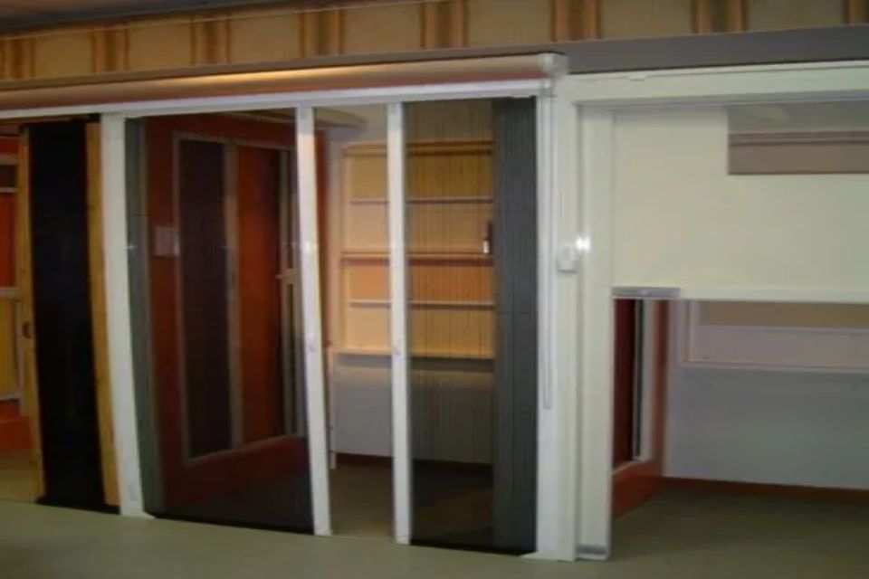 serramento con zanzariere a Firenze