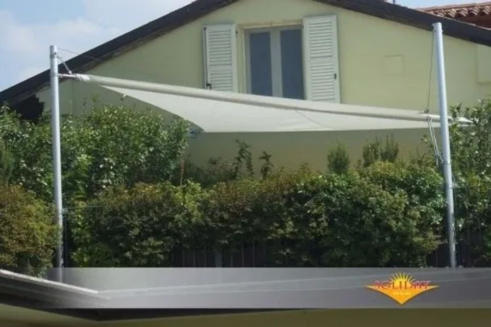 Tenda a vela per giardino