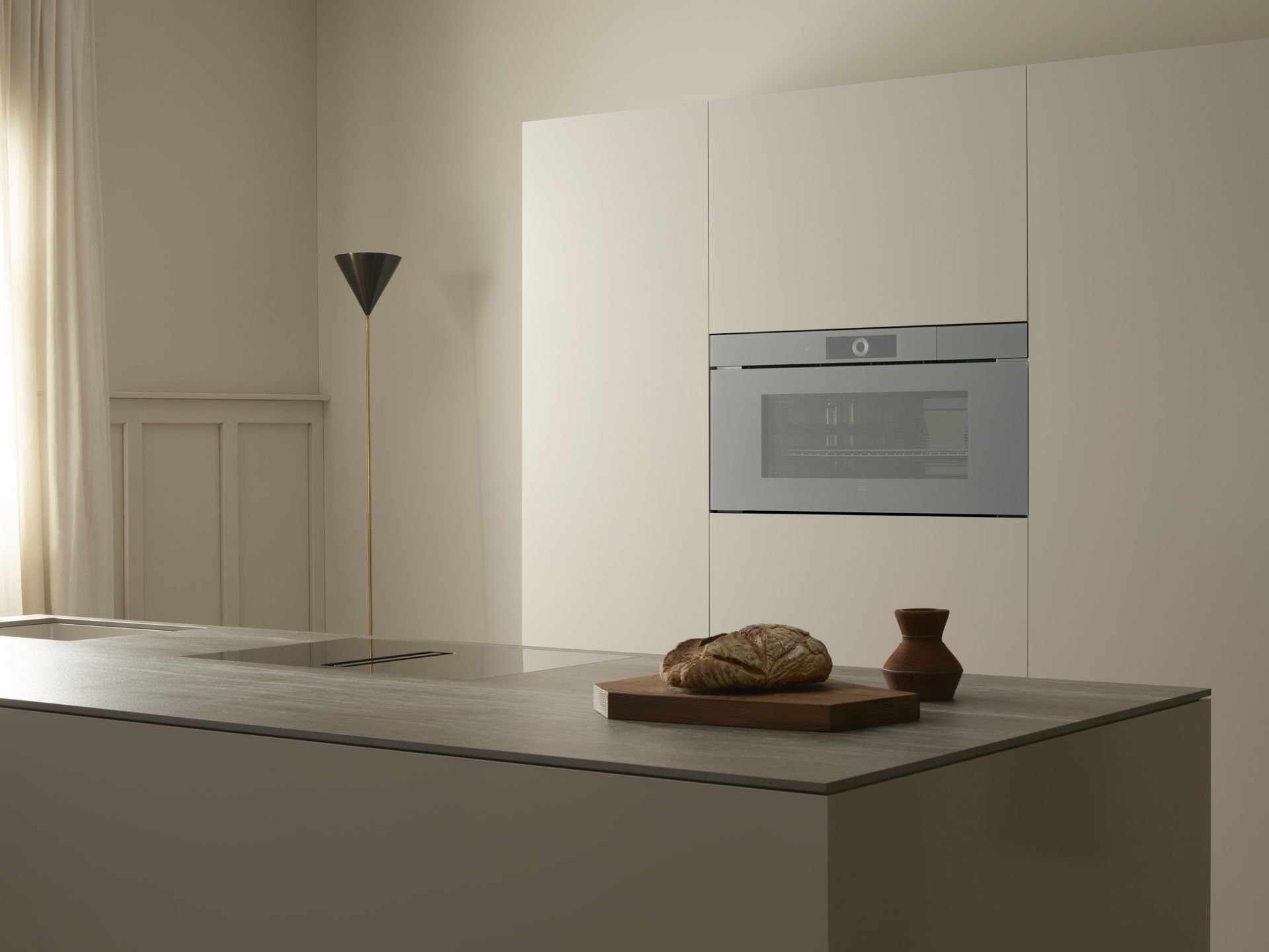 V-ZUG 90cm cooker unit in luxury kitchen 