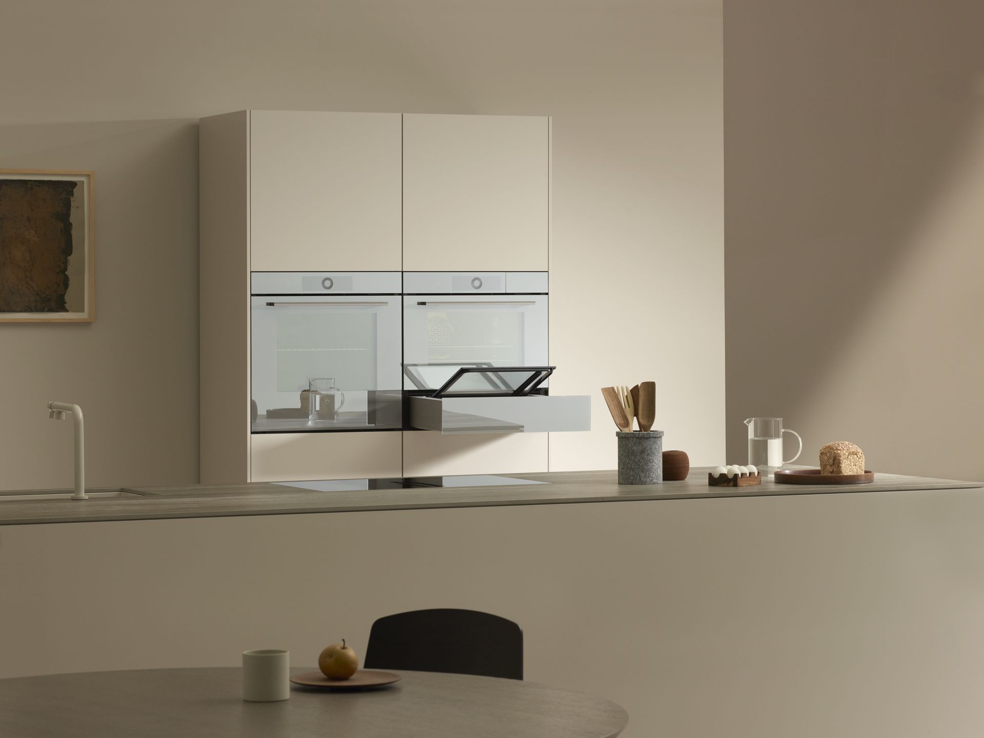 V-ZUG luxury kitchen with V6000 double oven and steamer