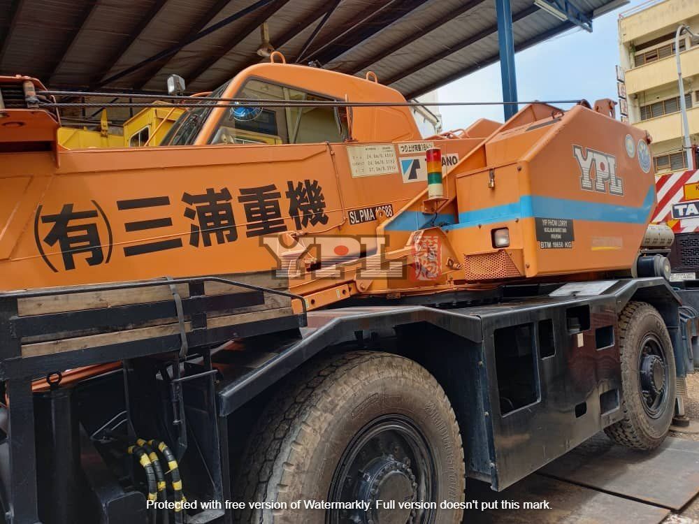 Yip Phow Lorry .Yip phow crane ,City cranes ipoh,machine movers ipoh ,shifting heavy machine ipoh .