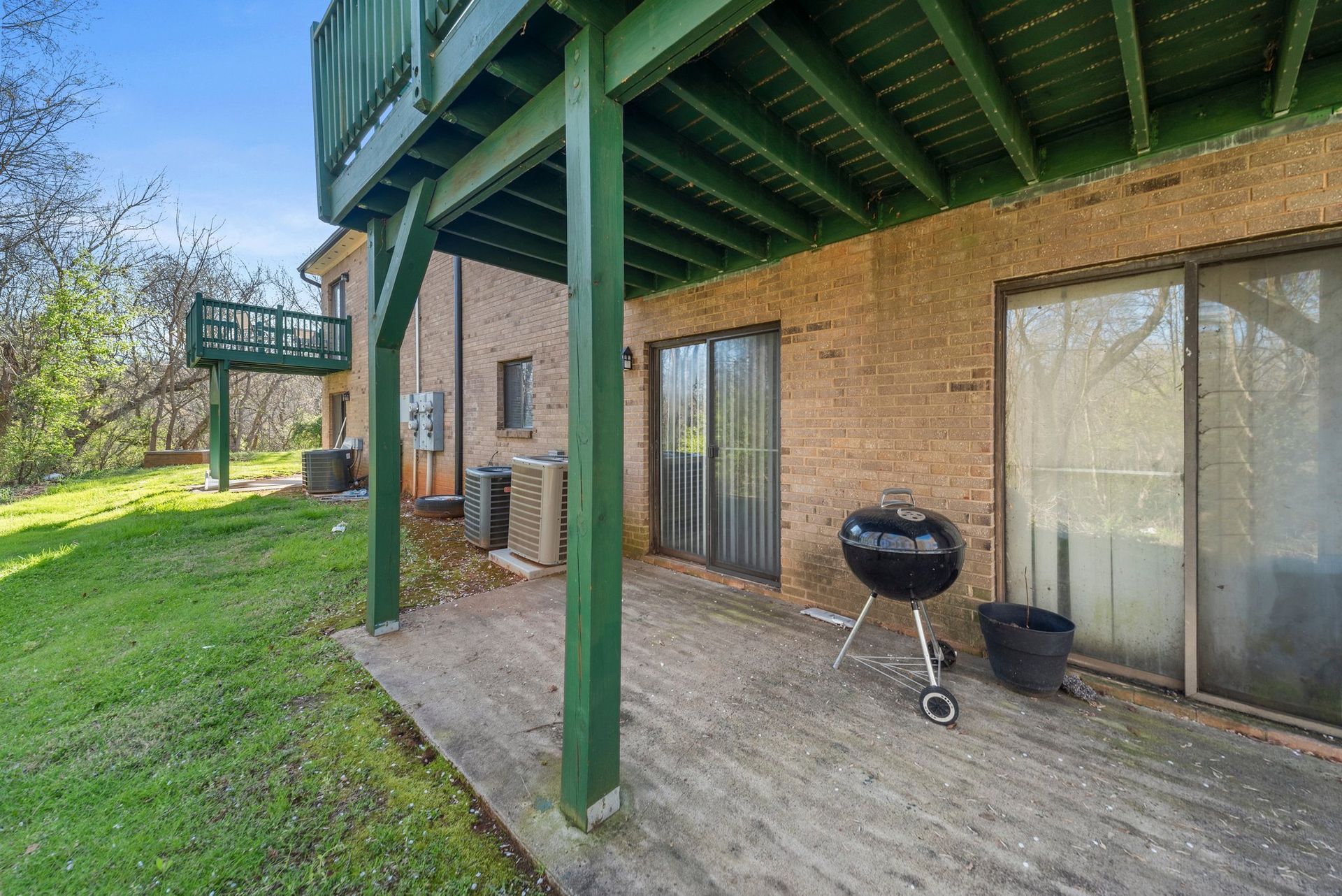 exterior at mallard creek