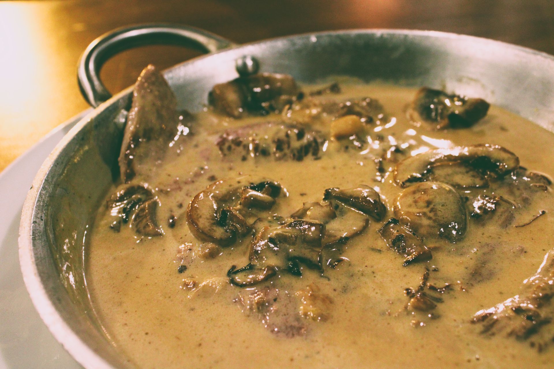 Bife com Natas e Cogumelos