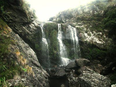 Visit the stunning Bridalveil waterfalls
