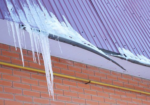 Affordable Gutter Repair — Broken Rain Gutters Ice Dam in White House, TN