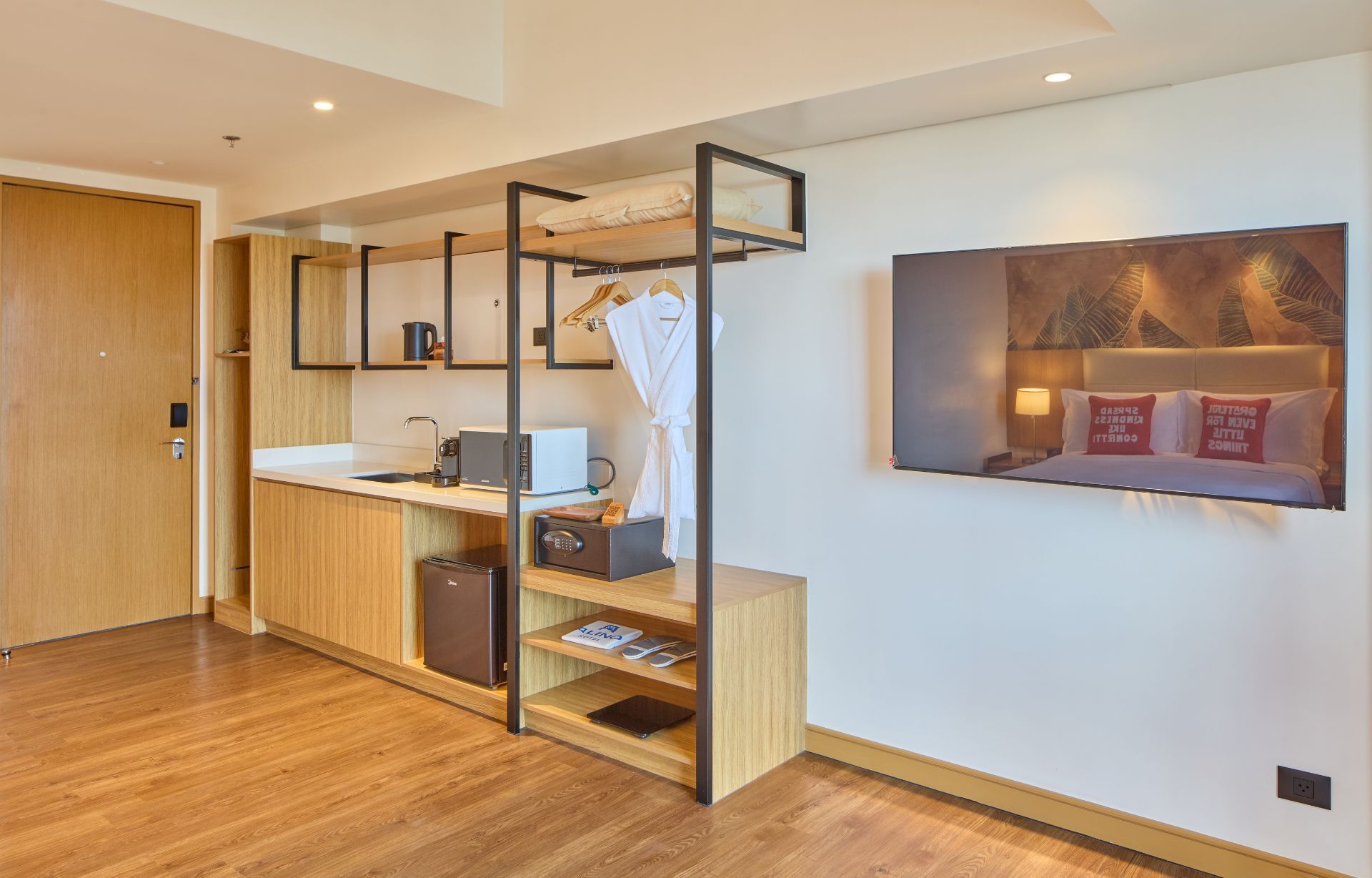 Standard room navigation