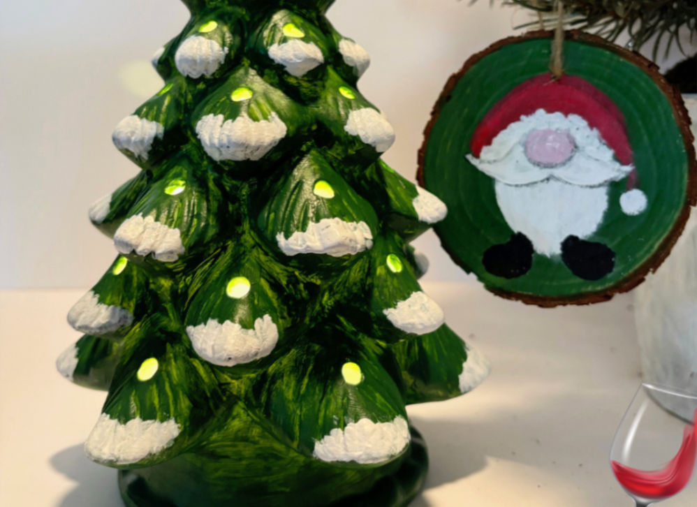 Green ceramic Christmas tree with white 