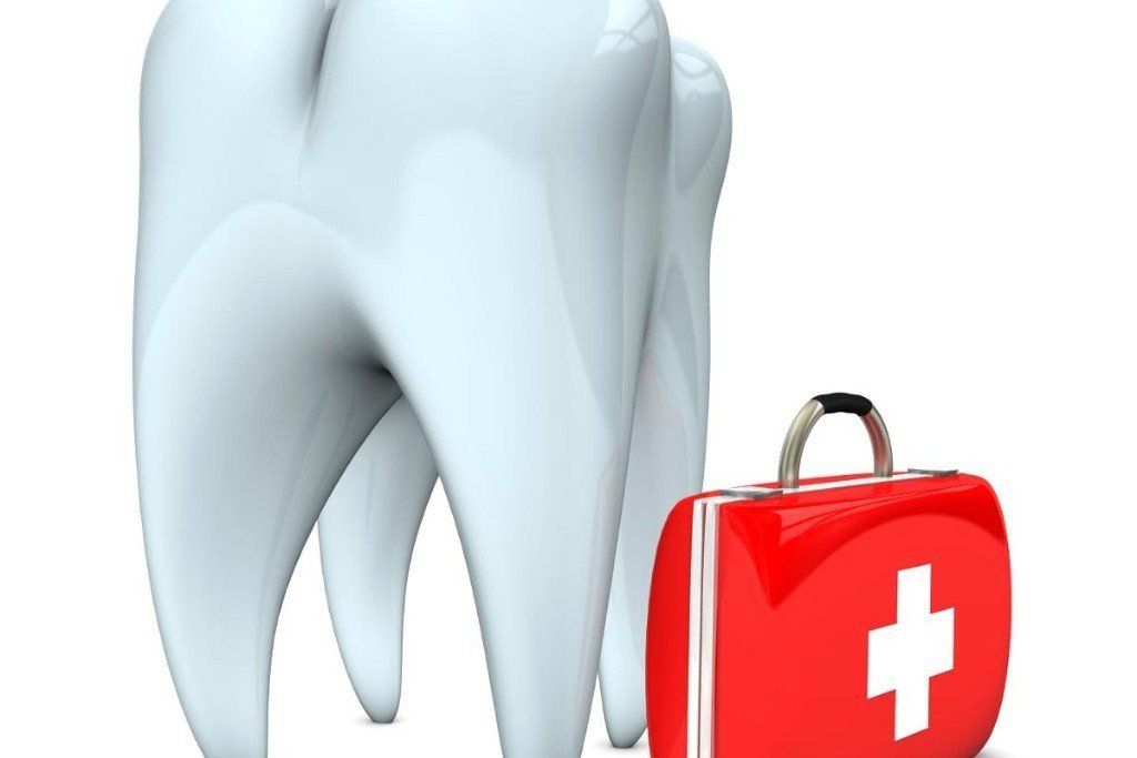 Tooth Extraction, Root Canals, & Dental Implants in Gainesville, FL