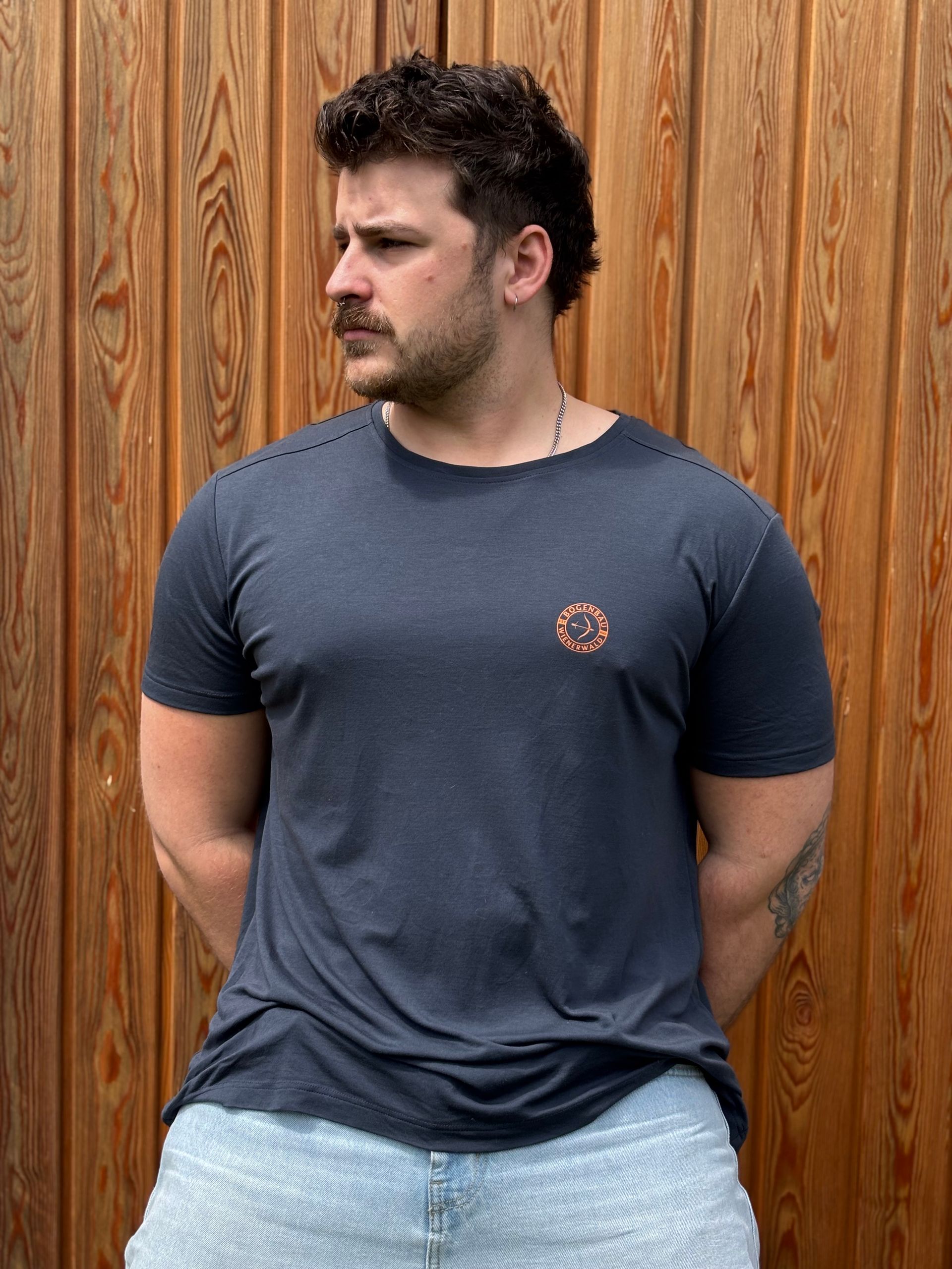 T-Shirts im Garten