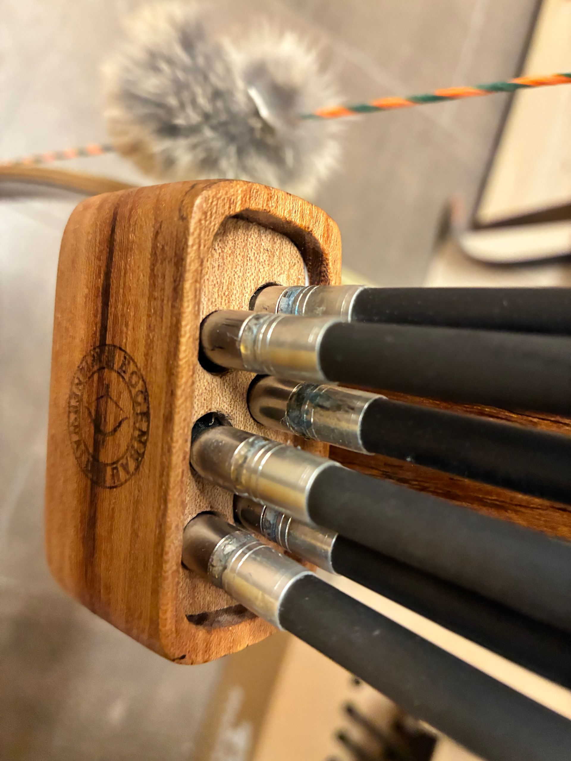 Pfeilführungen aus Holz