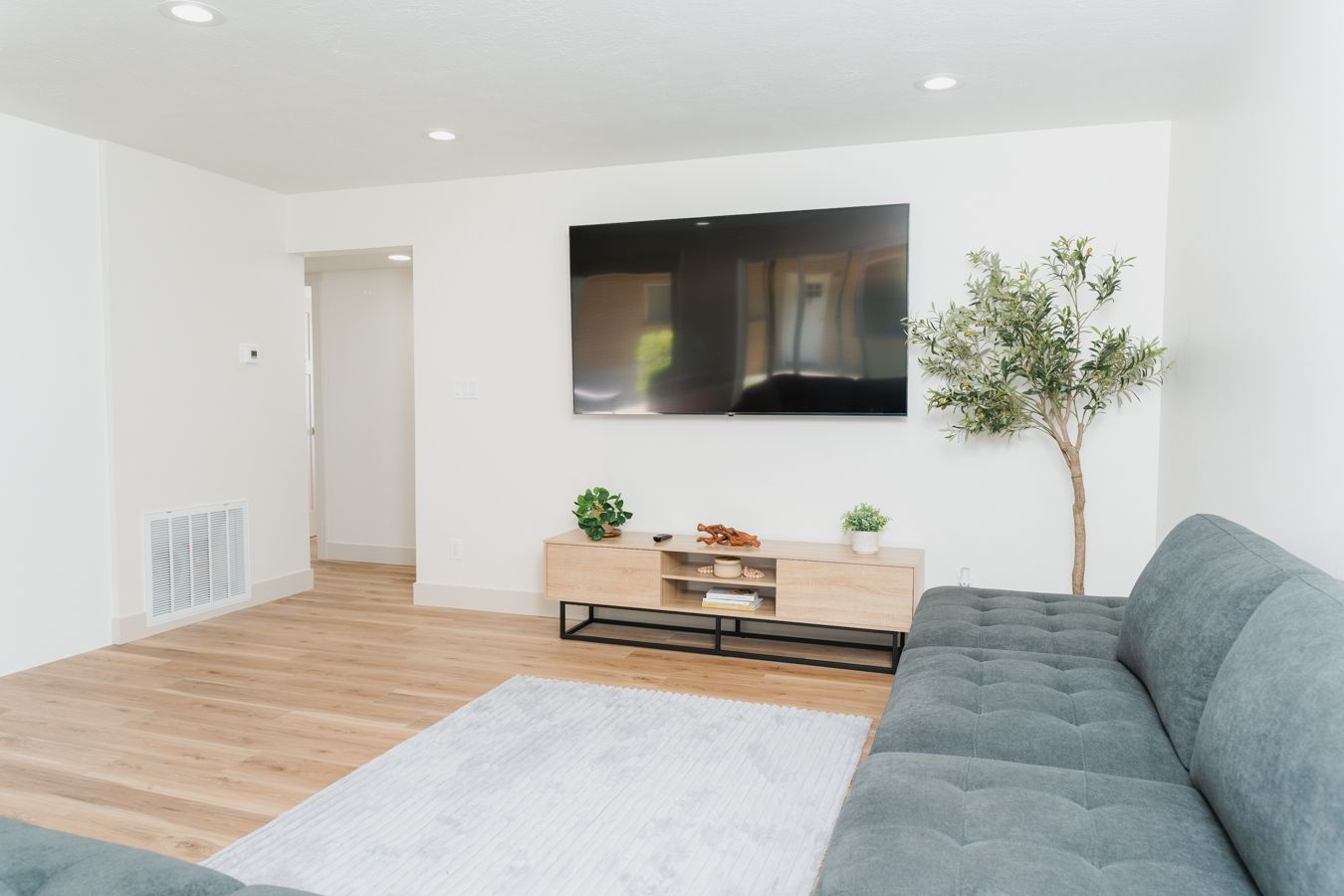 Centennial II Apartments