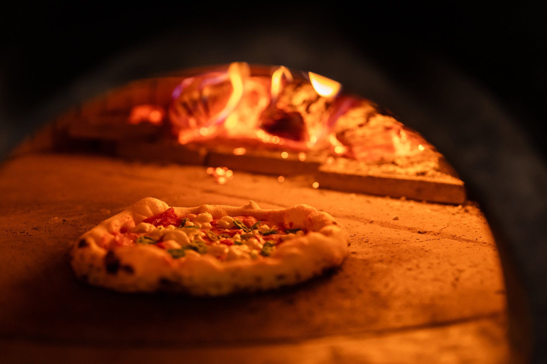 the-power-of-a-wood-fired-pizza-oven