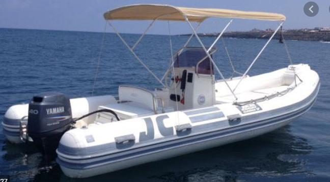 gommone con tendalino