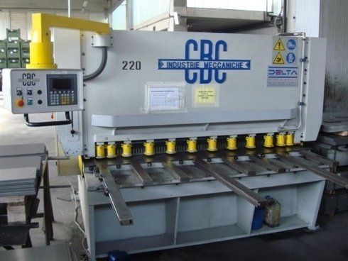 macchina per la lavorazione dei metalli