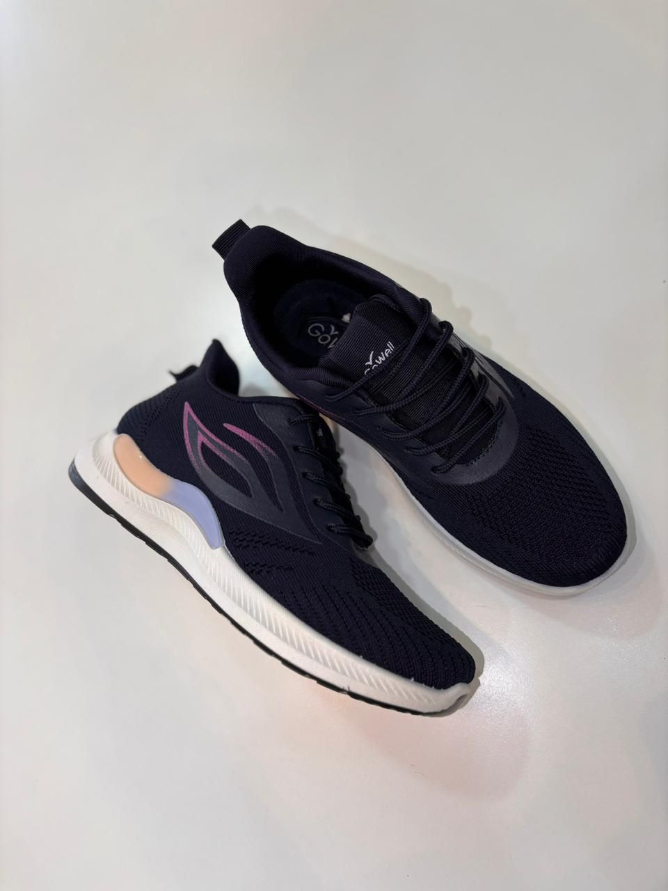 Zapatillas deportivas ultra livianas gowell Negro