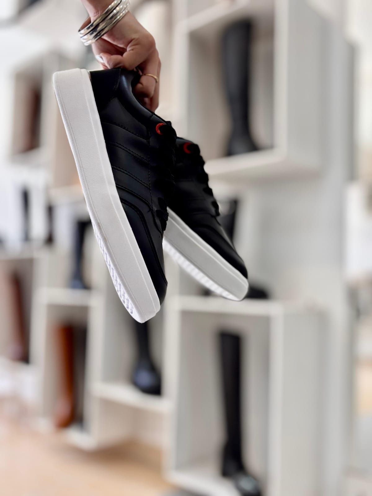 Zapas urbanas hombre Negro