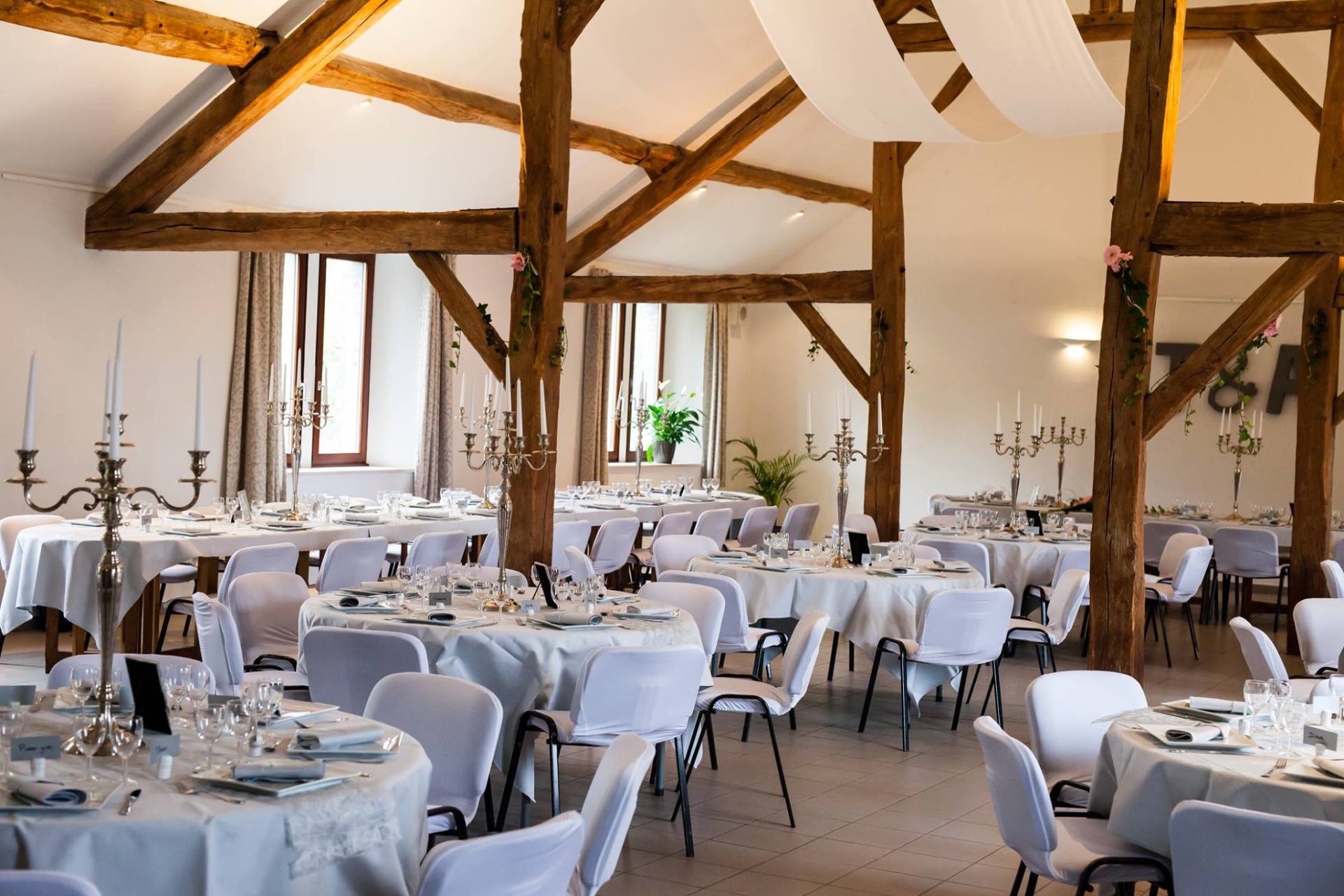 Louer une salle à Ciney: Domaine de l'Art de vie