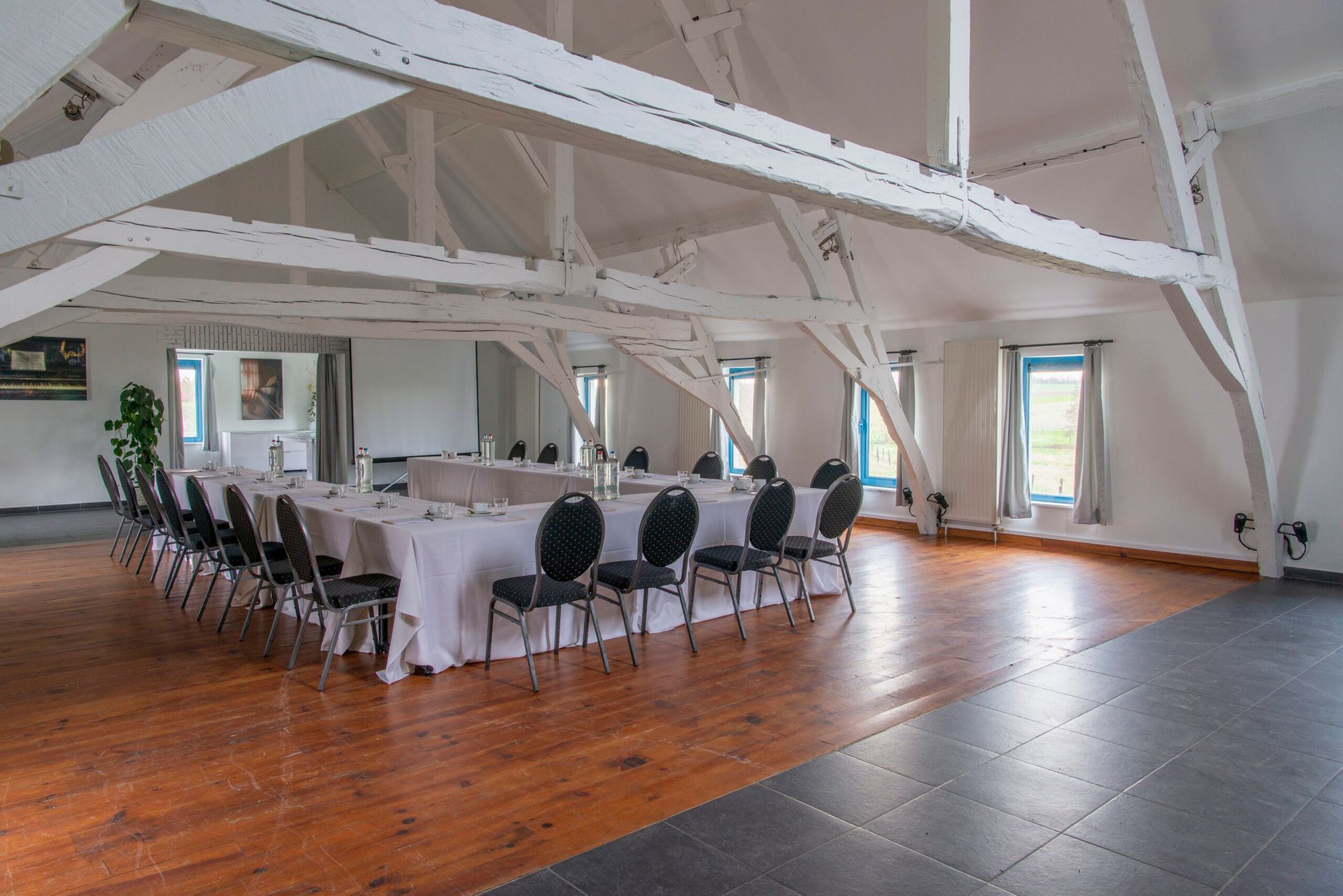 Aménagement de la salle Ferme du Praesenti