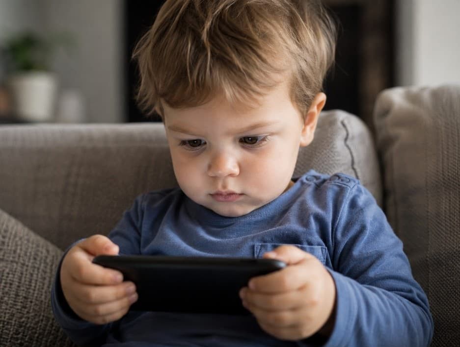 Onderzoek schermtijd schermgebruik baby's peuters