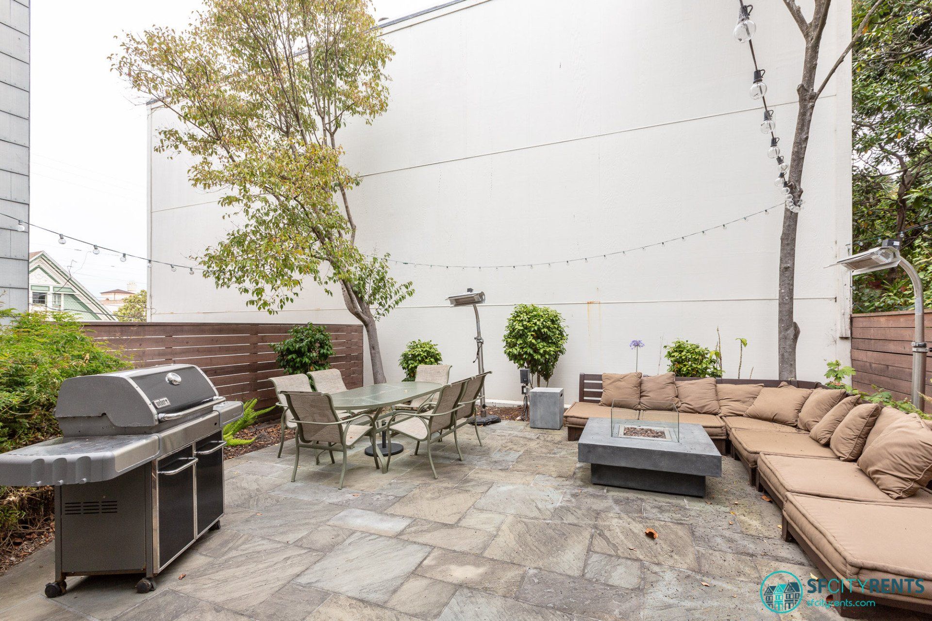 2556 #A Gough Street Gallery