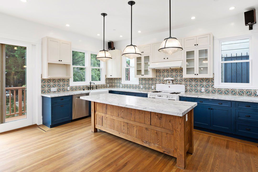 RENTED: Mission District – 2523 Harrison Street