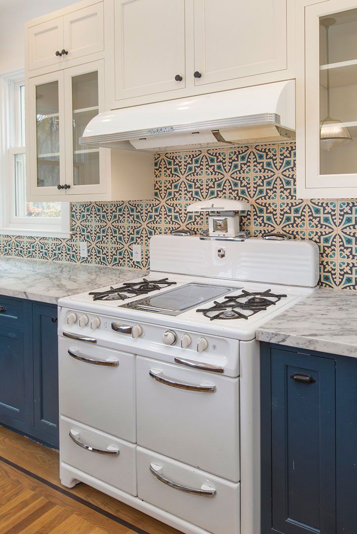 RENTED: Mission District – 2523 Harrison Street