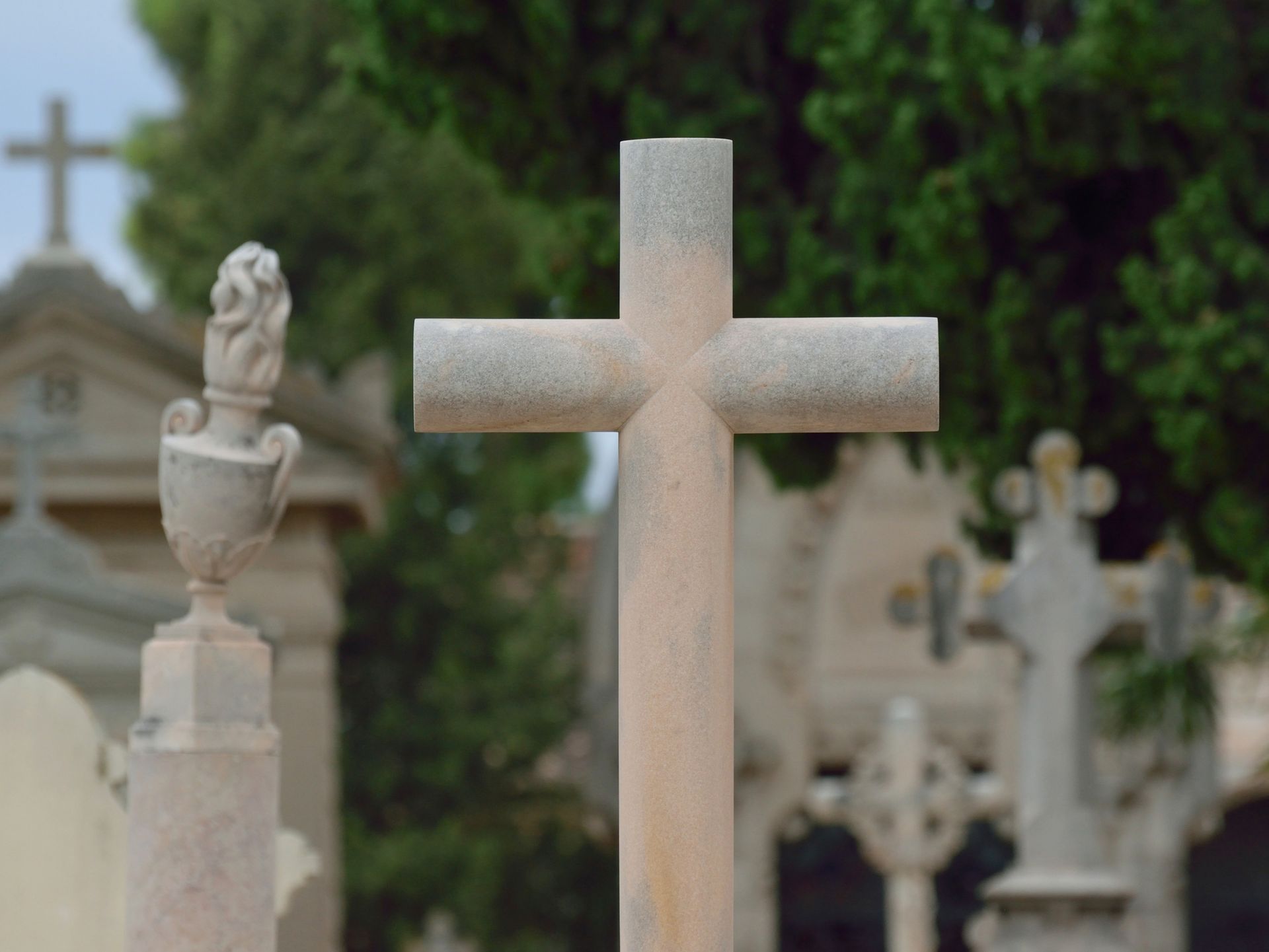 Cross Cut - Conway, AR - McGee Monument Co. Inc