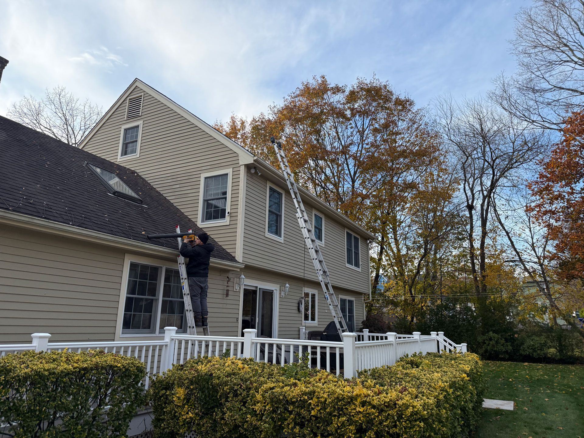Gutter cleaning Old Saybrook CT | CT GutterPro