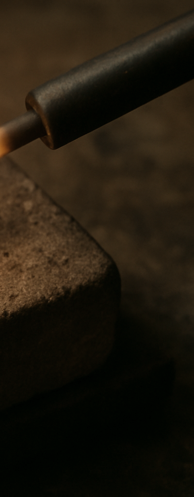 Bildausschnitt: Goldnuggets auf Lötkohle