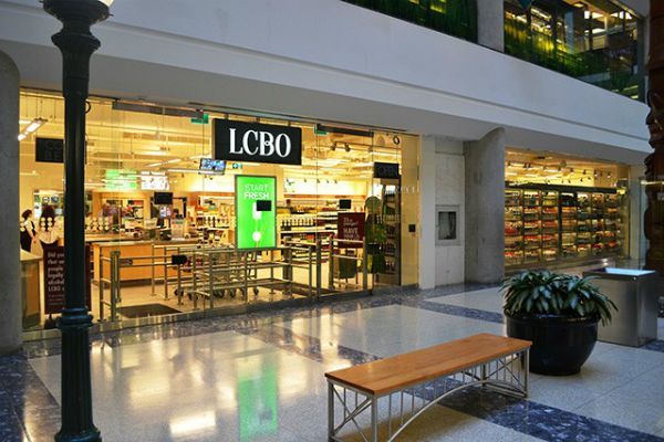 A store front with a sign that says lcbo