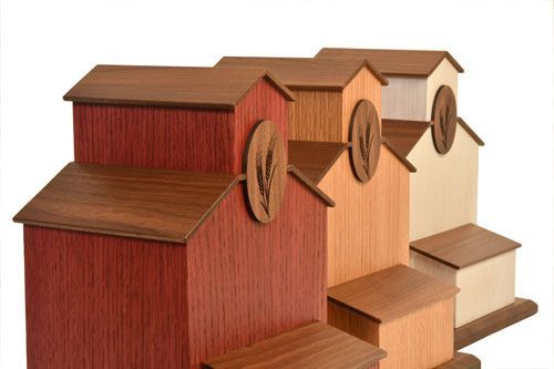 Eceer wood urns