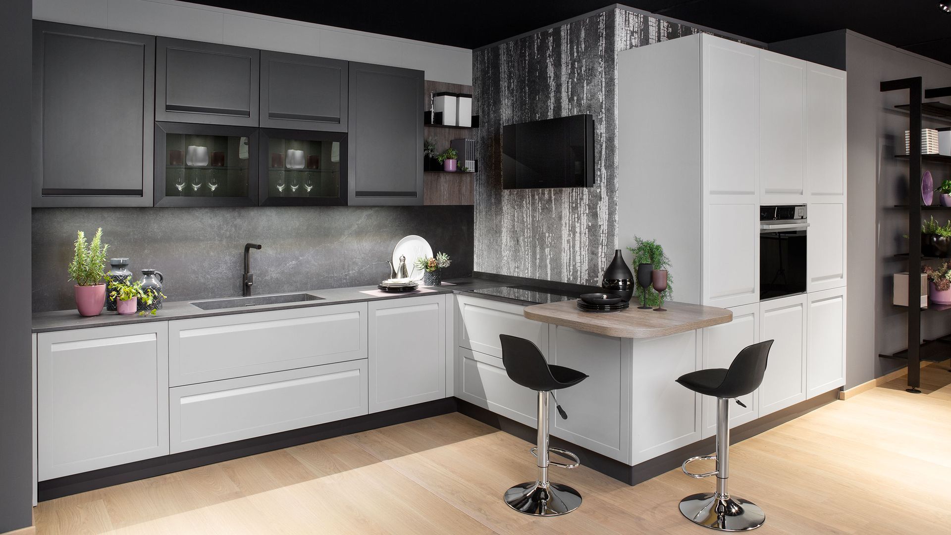 lavoratori con caschi