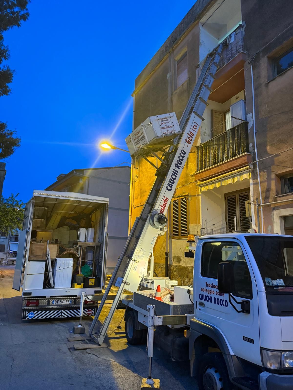 TRASLOCHI E NOLEGGIO PIATTAFORME AEREE