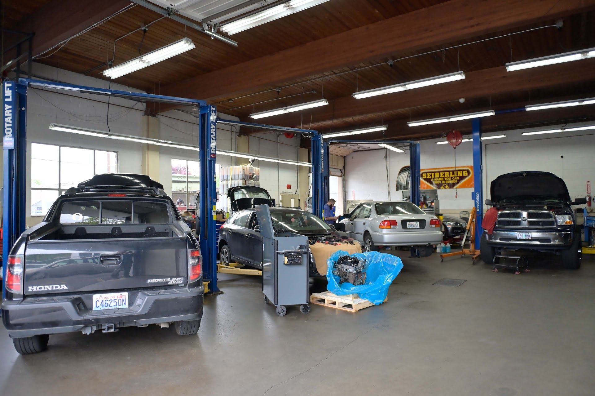 Shop Image | Hoesly Automotive