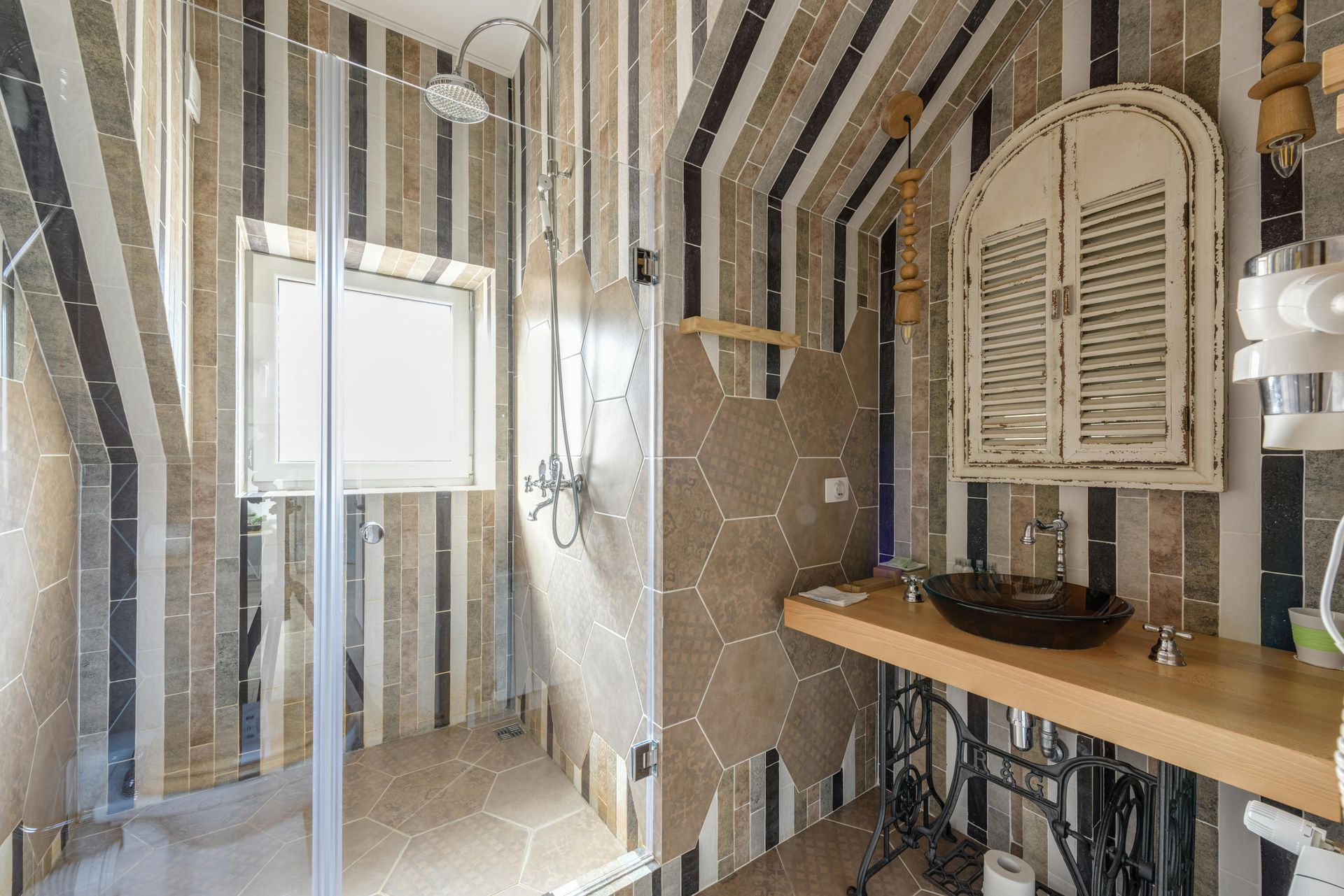 Modern tub and shower updates in Broomfield, CO, featuring stylish and functional designs.