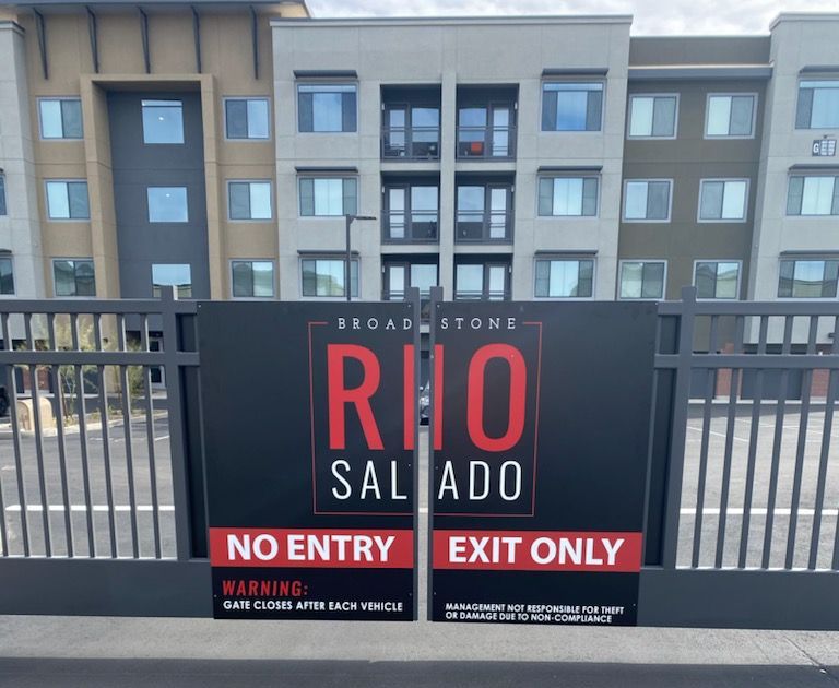 Black sign at Broadstone Rio Salado entrance: 