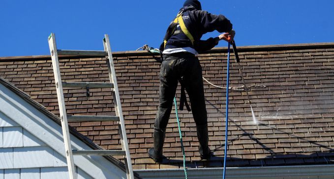 limpieza y mantenimiento de tejados a precio barato en Borja