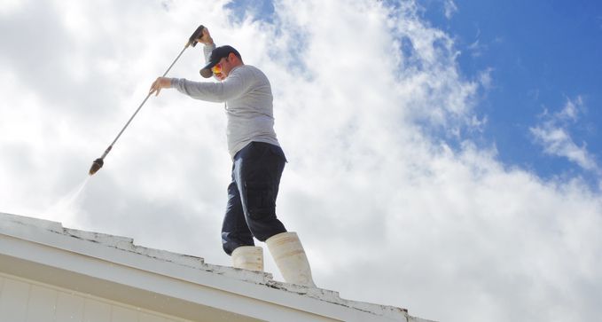 limpieza y mantenimiento de tejados en Alagón