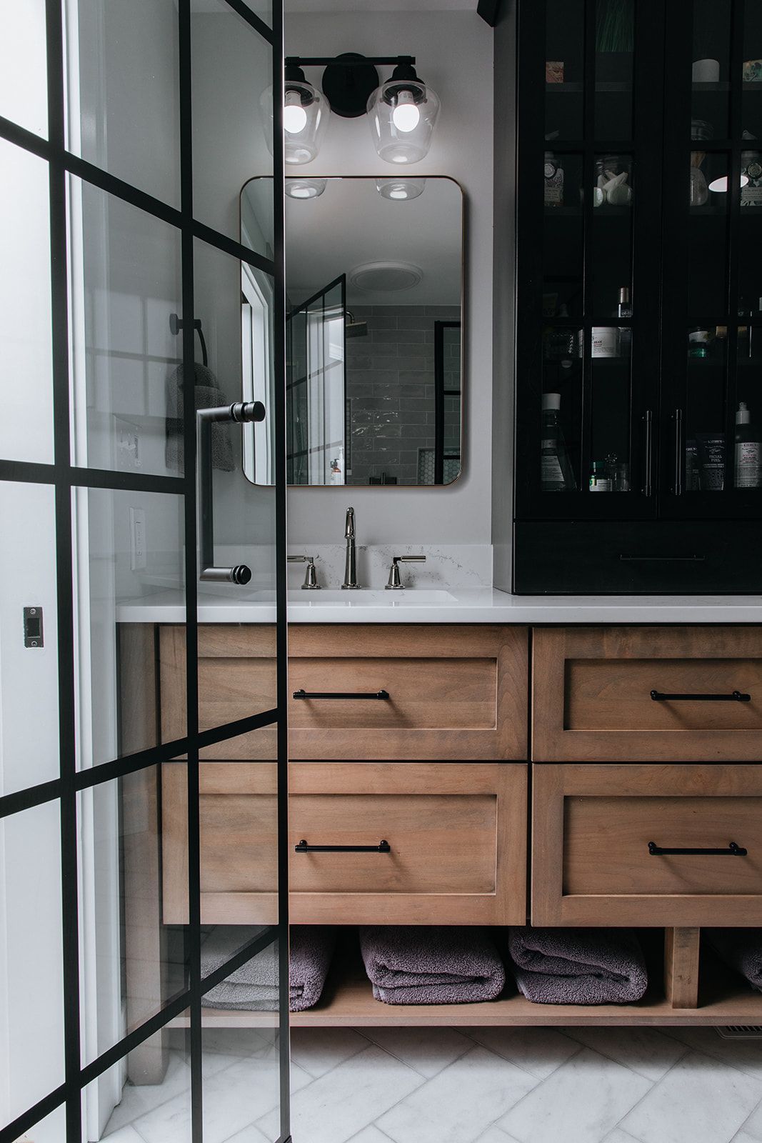 A bathroom with a sink