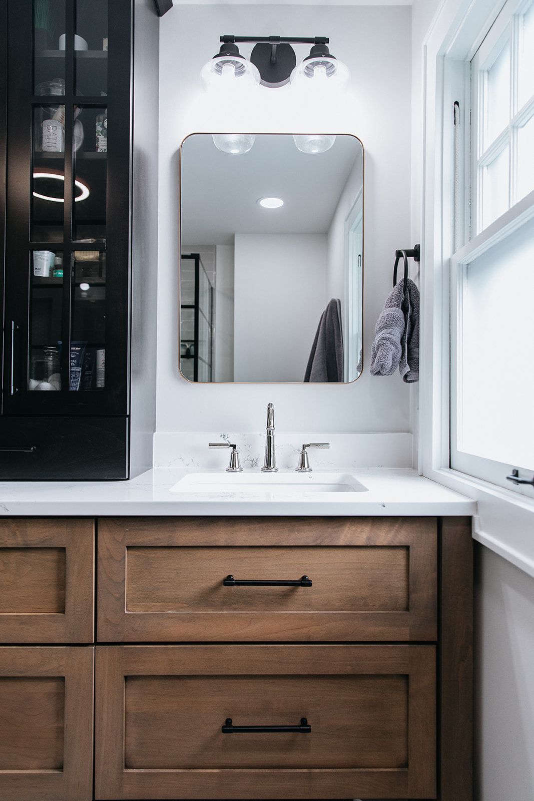 A bathroom with a sink