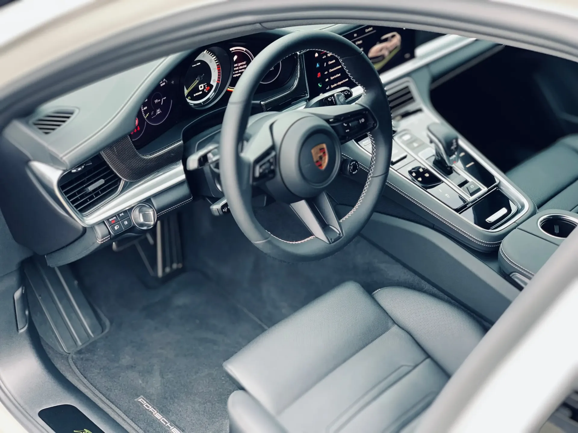 Tim van der Made, privechauffeur en autospecialist