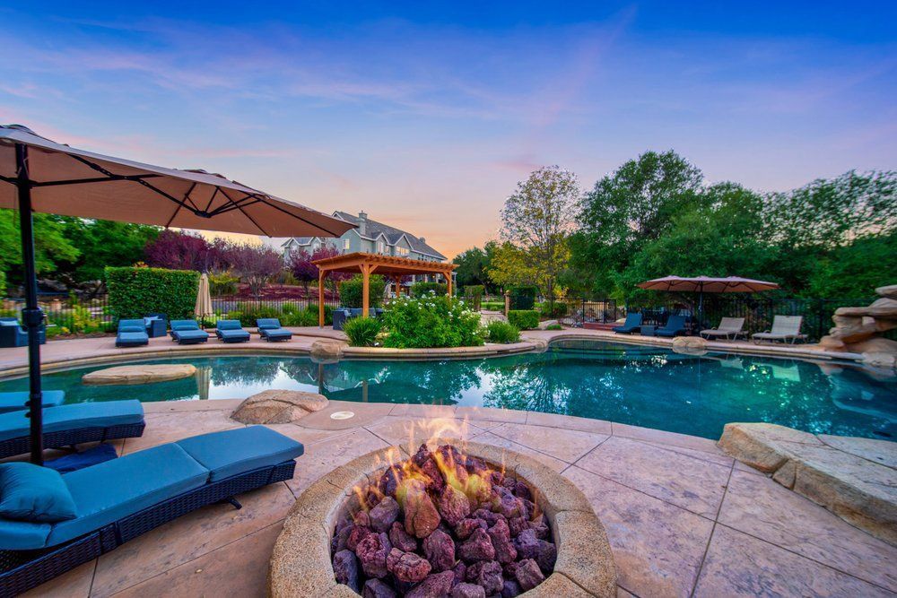 The Estate at Oak Hollow
