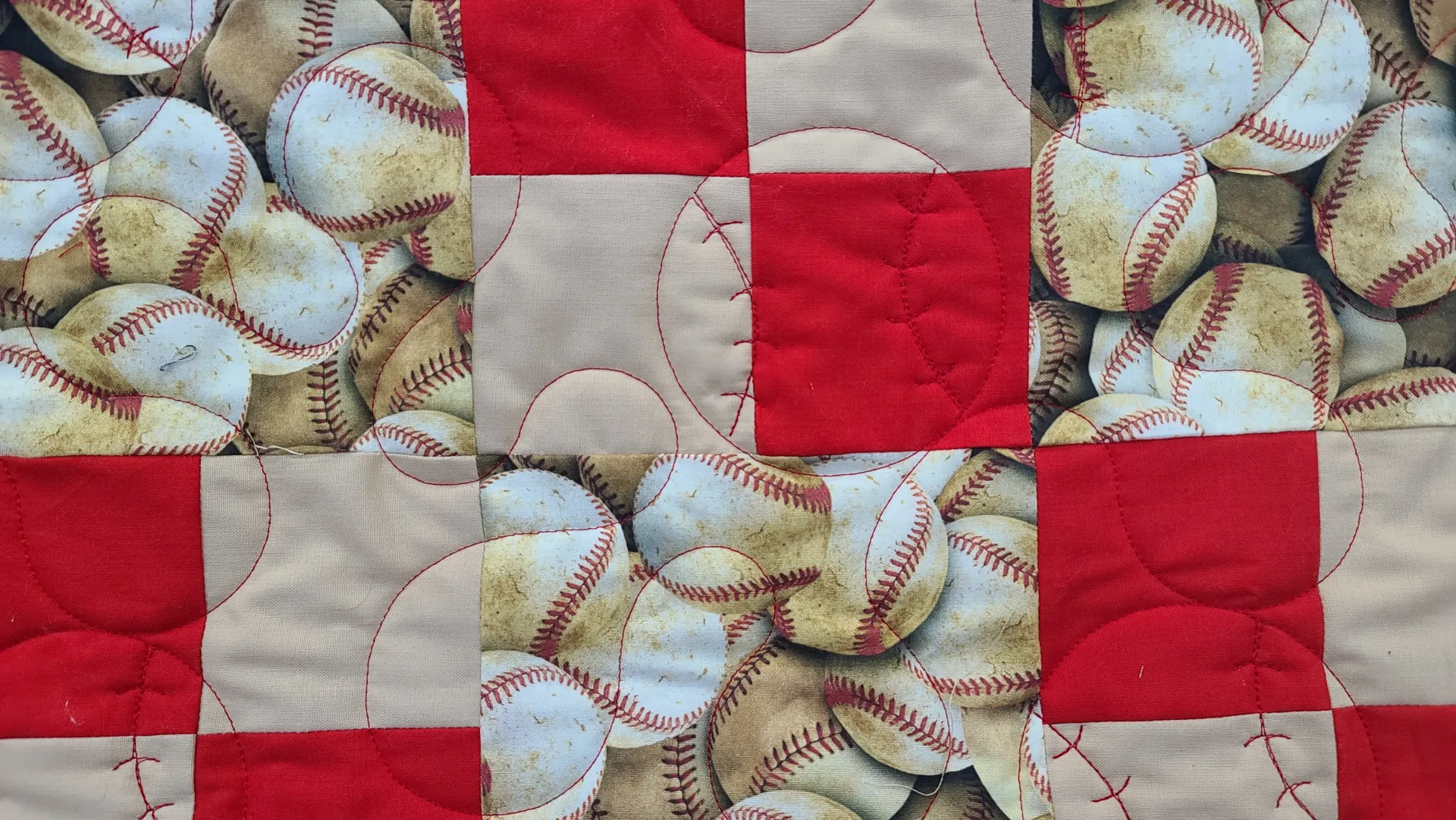 Artistic quilt patterns and stitching Meridian Idaho Brown Bear Quilting Services LLC