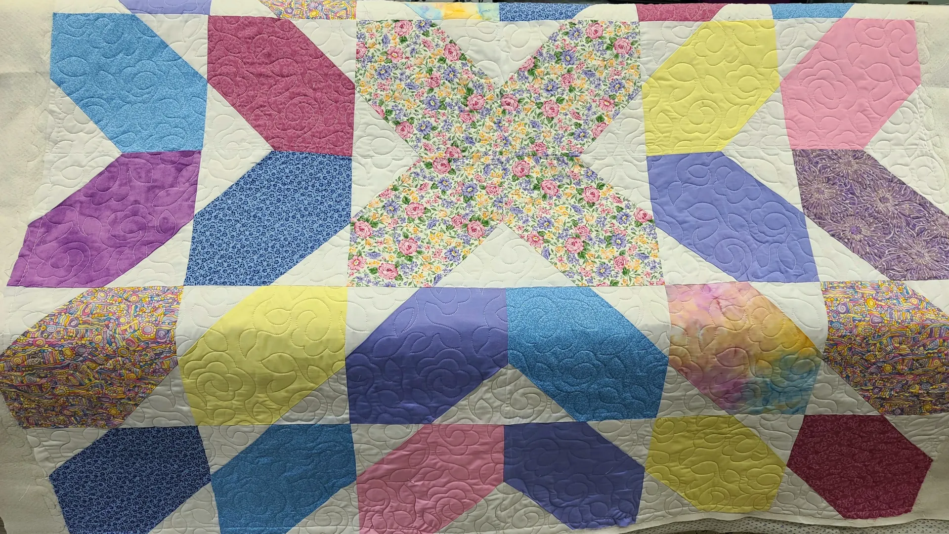 Quilt craftsmanship close up Caldwell Kuna Star Brown Bear Quilting Services LLC