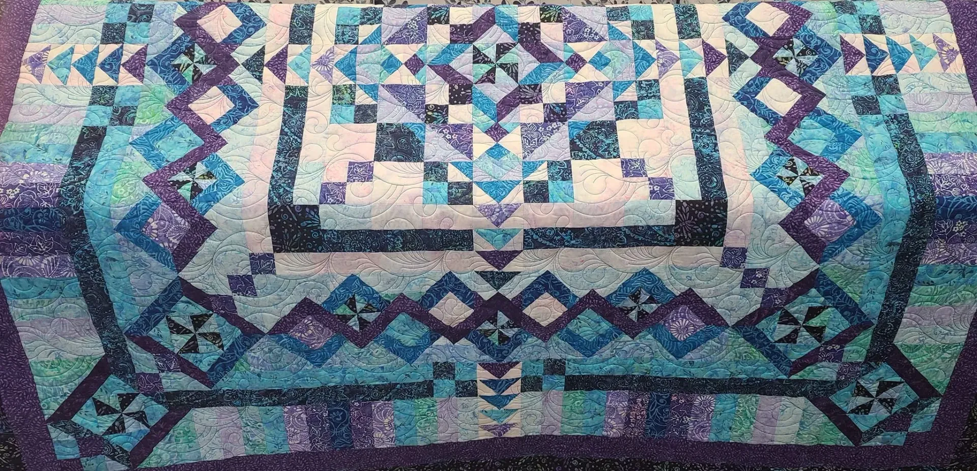Quilt pattern alignment and finishing Meridian Idaho by Brown Bear Quilting Services LLC