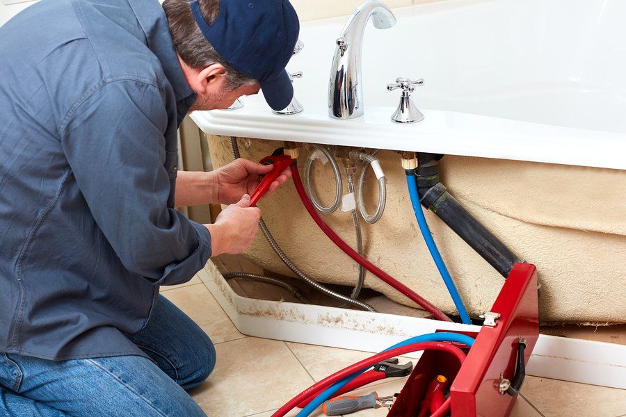 What to ask a plumber before hiring them?