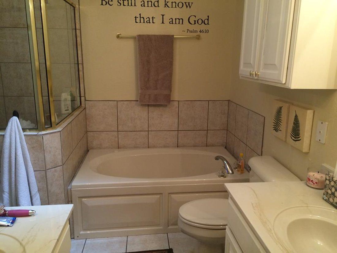 Asbury Place Condominium Bathroom | Desert Crest LLC