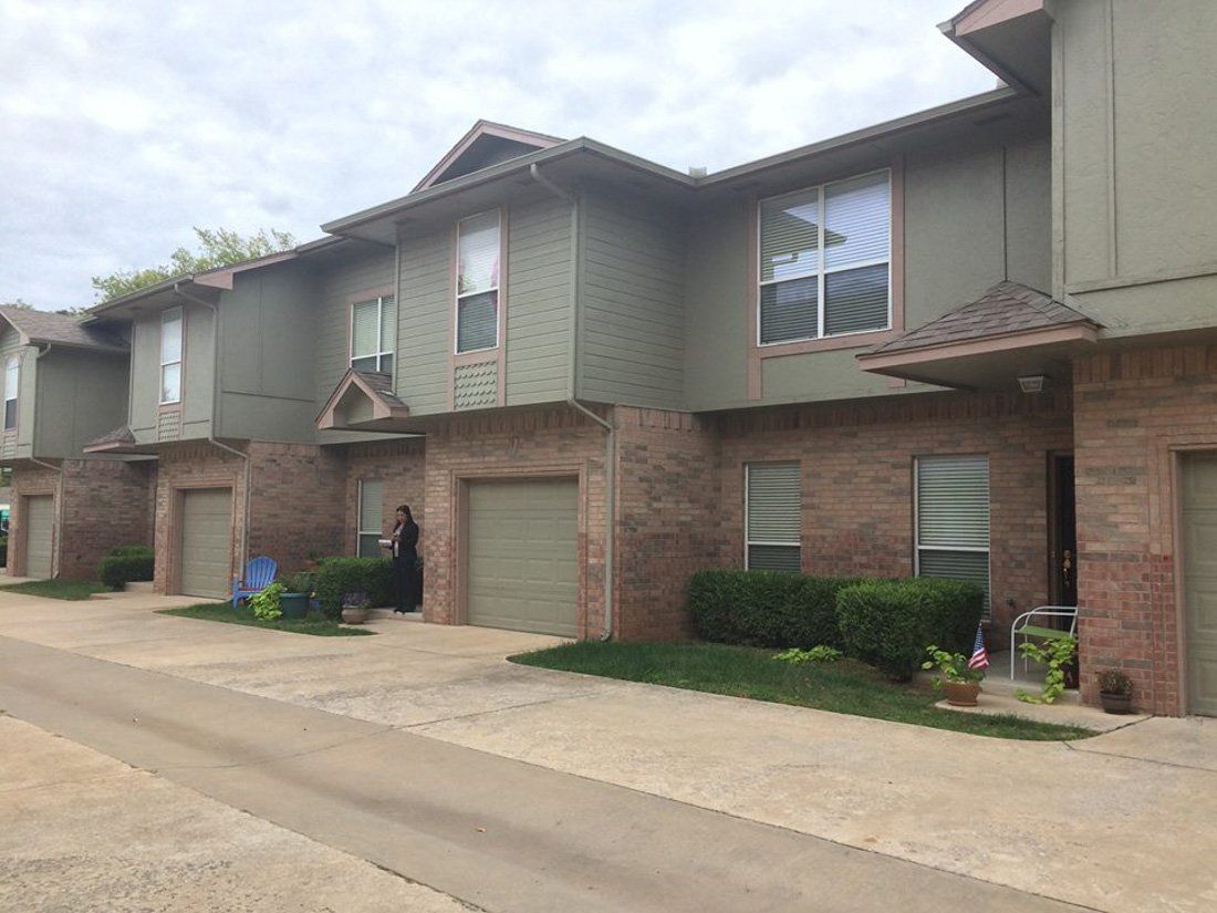 Asbury Place Condominium Exterior | Desert Crest LLC